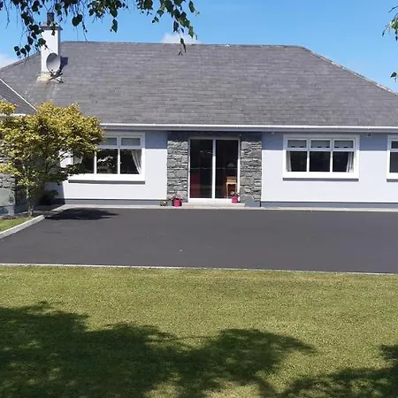 Acres Guesthouse- Only * Lower Coolcorcoran