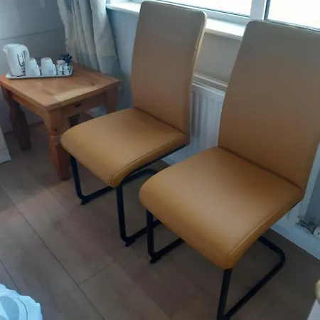 Acres Guesthouse- Only