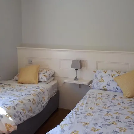 Acres Guesthouse- Only