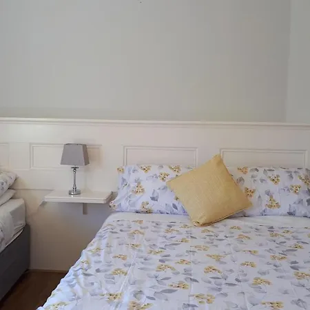 Acres Guesthouse- Only