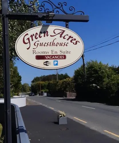 Acres Guesthouse- Only *