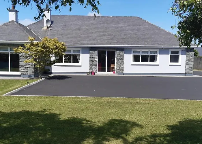 Acres Guesthouse- Only * Lower Coolcorcoran