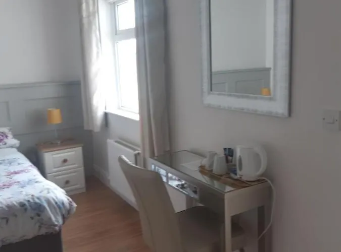 Acres Guesthouse- Only Lower Coolcorcoran