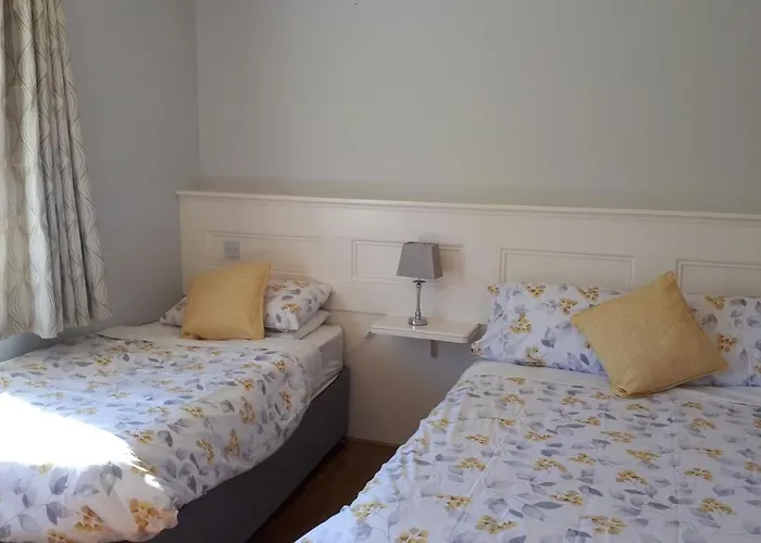 Acres Guesthouse- Only