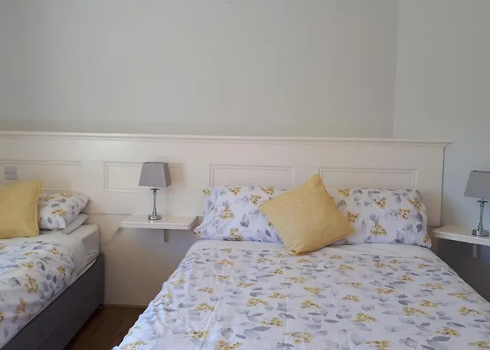 Acres Guesthouse- Only