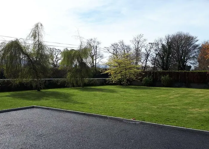 Acres Guesthouse- Only * Lower Coolcorcoran